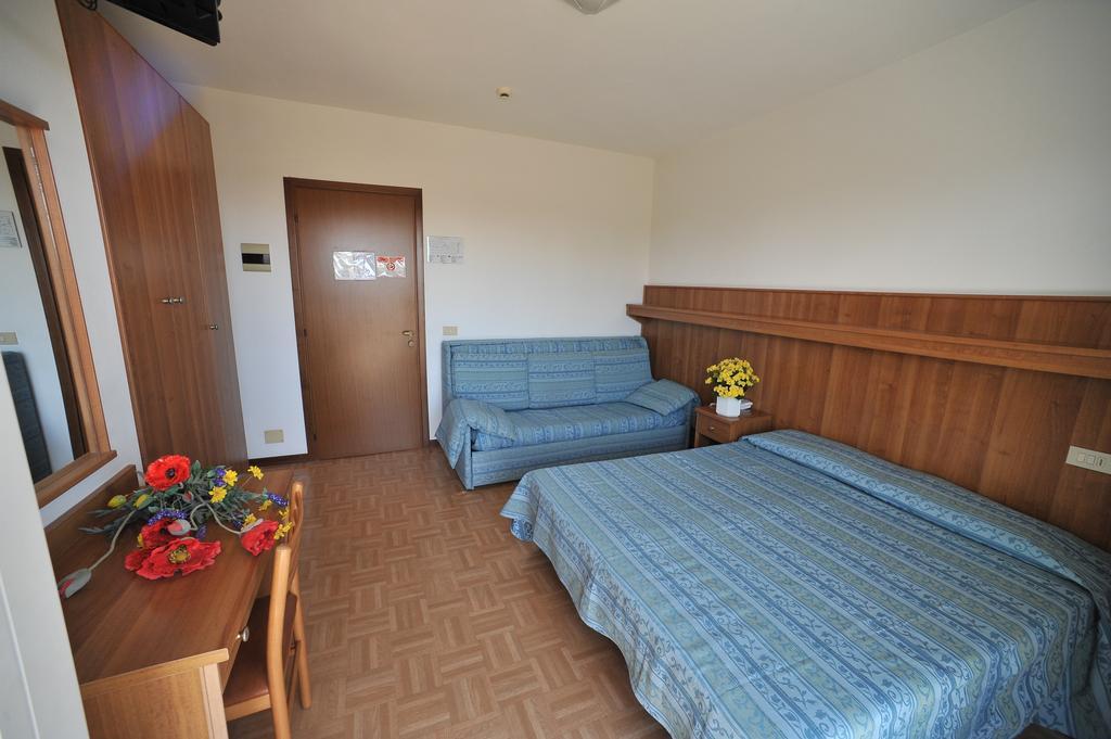 Hotel Aspe 비비오네 객실 사진