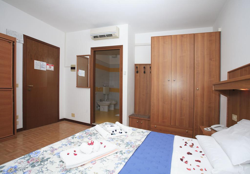 Hotel Aspe 비비오네 외부 사진