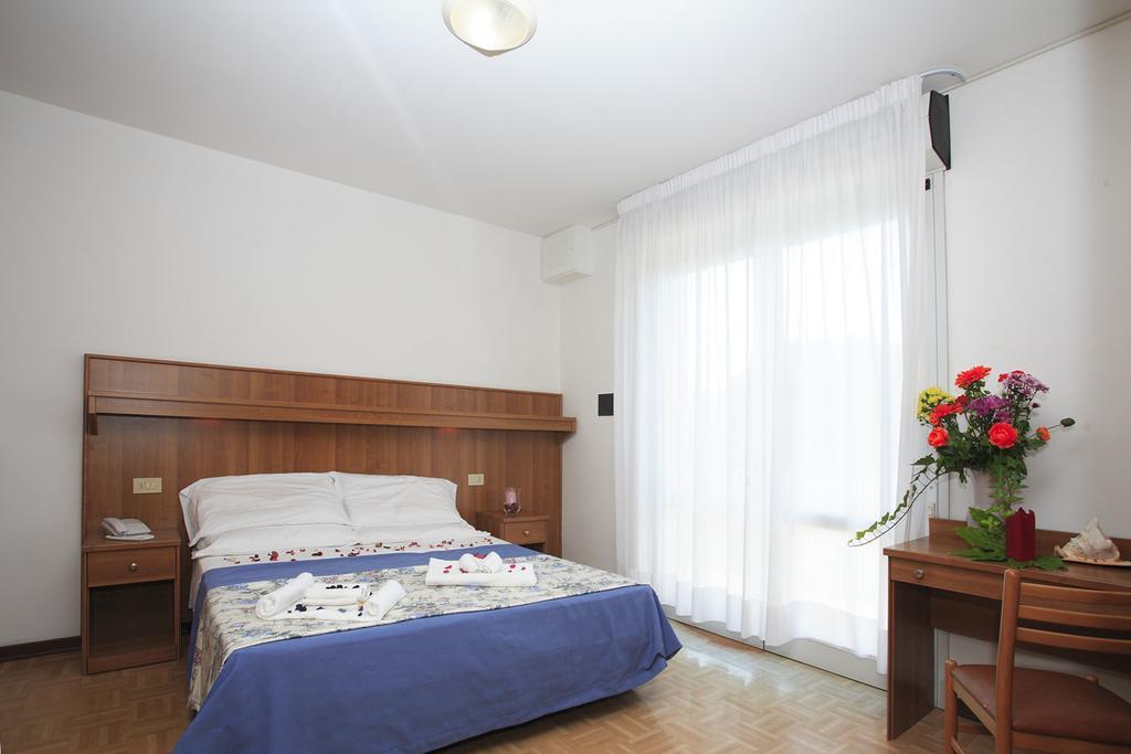 Hotel Aspe 비비오네 외부 사진